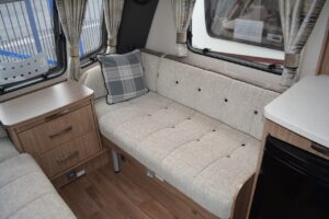 Coachman VIP 545