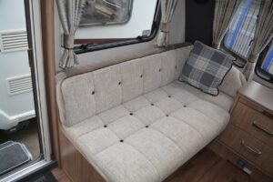 Coachman VIP 545