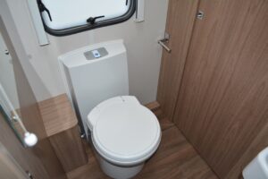 Coachman VIP 545