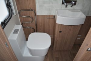 Coachman V.I.P 575 2018