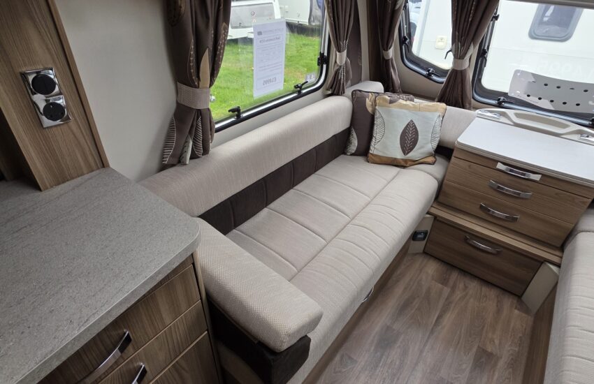 Swift Corniche